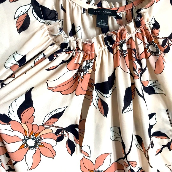 Ann Taylor Sleeveless Blouse - Picture 5 of 5